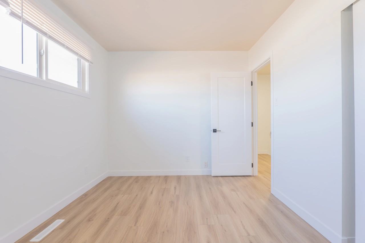Delton Townhomes - Photo 7 of 26