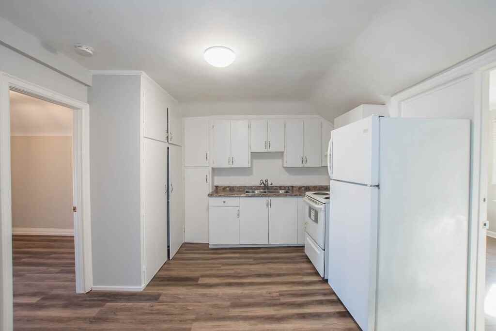 44 Rodman St - Photo 6 of 15