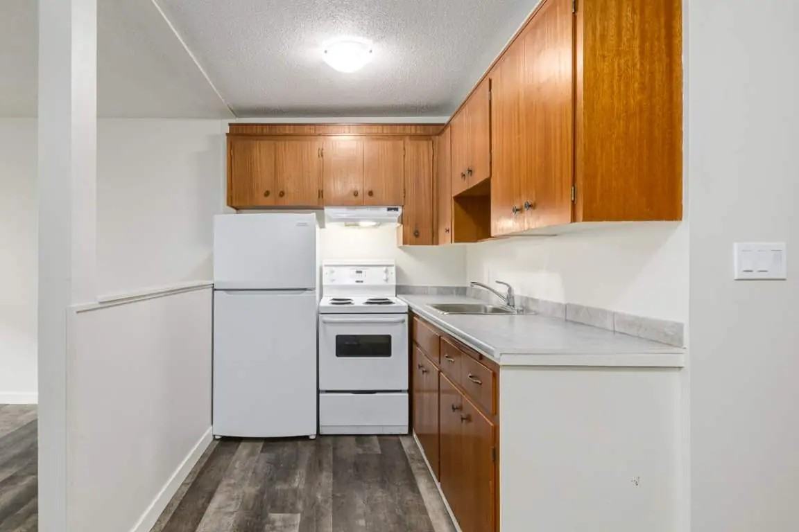 Angus Lodge - Photo 7 of 11