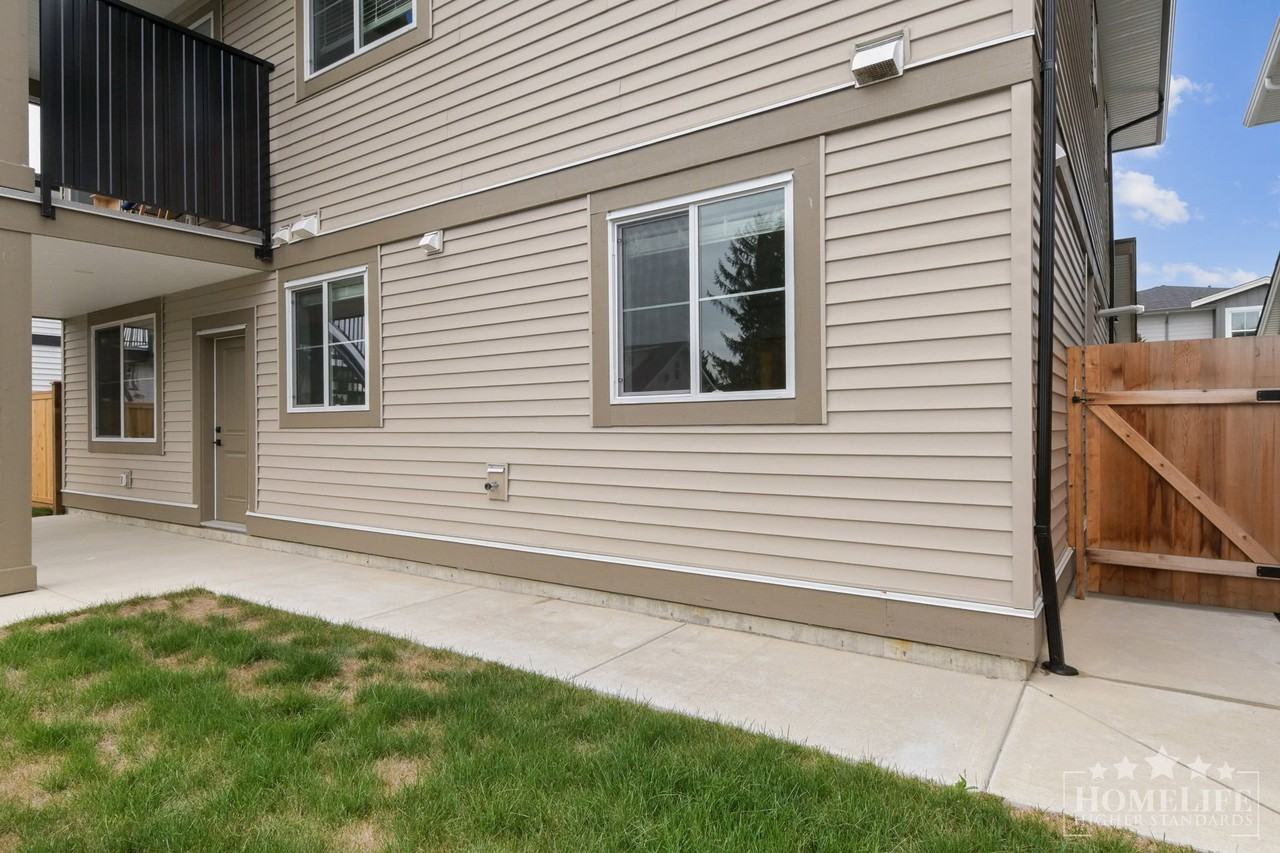 46058 Bonny Ave - Photo 2 of 14
