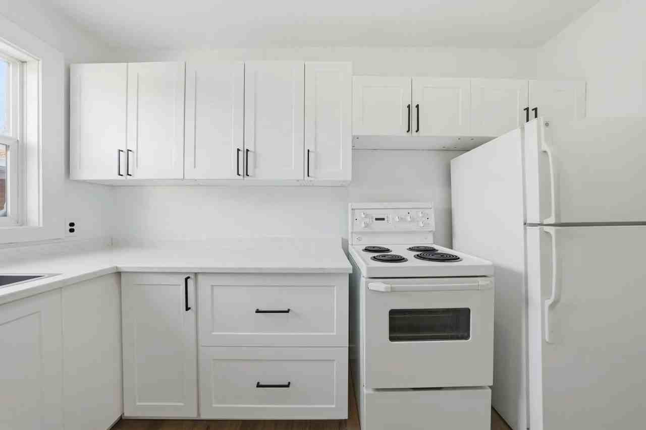 Retallack Apartments - Photo 6 of 20