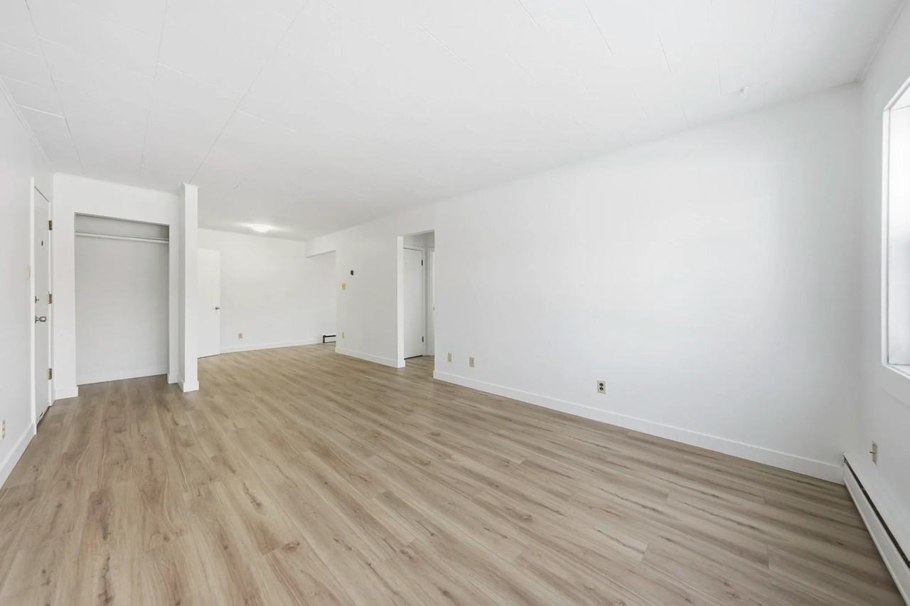 Retallack Apartments - Photo 7 of 19