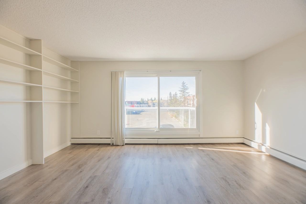 Mary Ann Manor - Photo 5 of 41