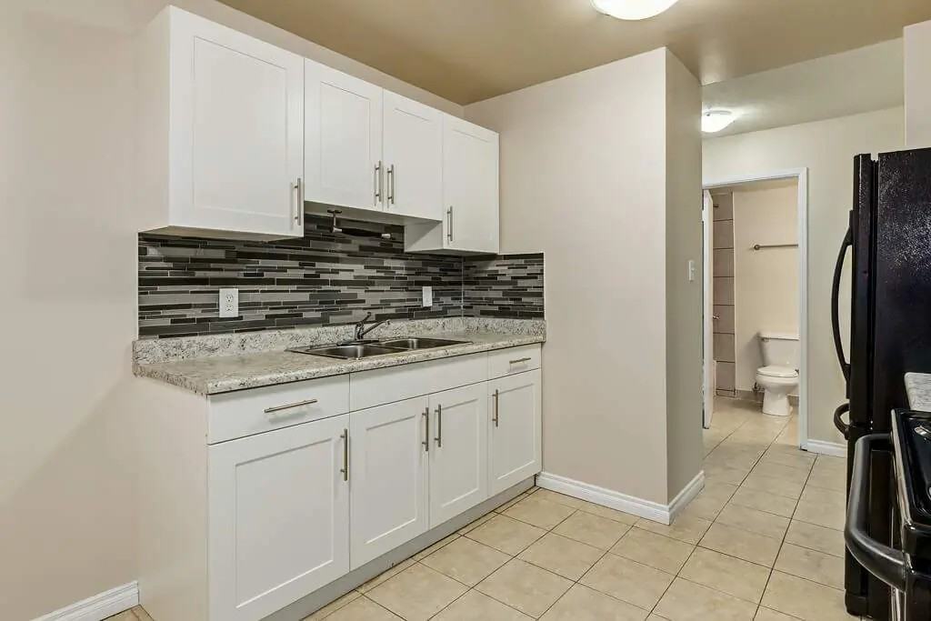 Stacy Manor - Photo 6 of 15