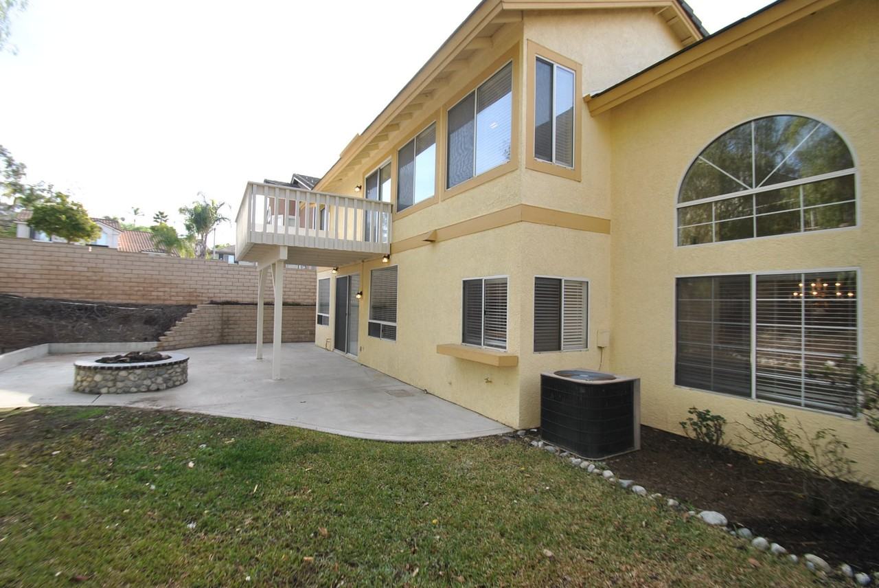 16381 Cool Breeze Ct - Photo 2 of 5