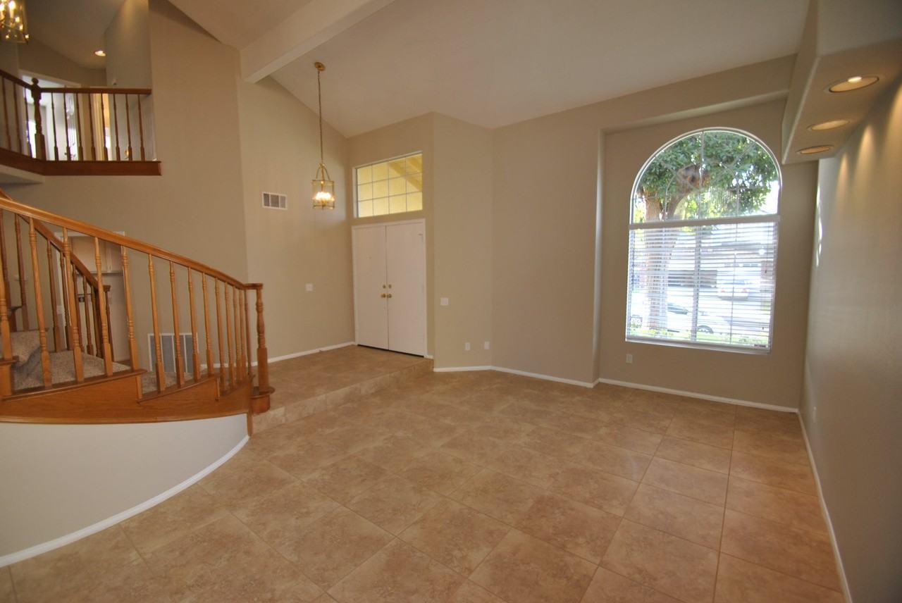 16381 Cool Breeze Ct - Photo 3 of 5