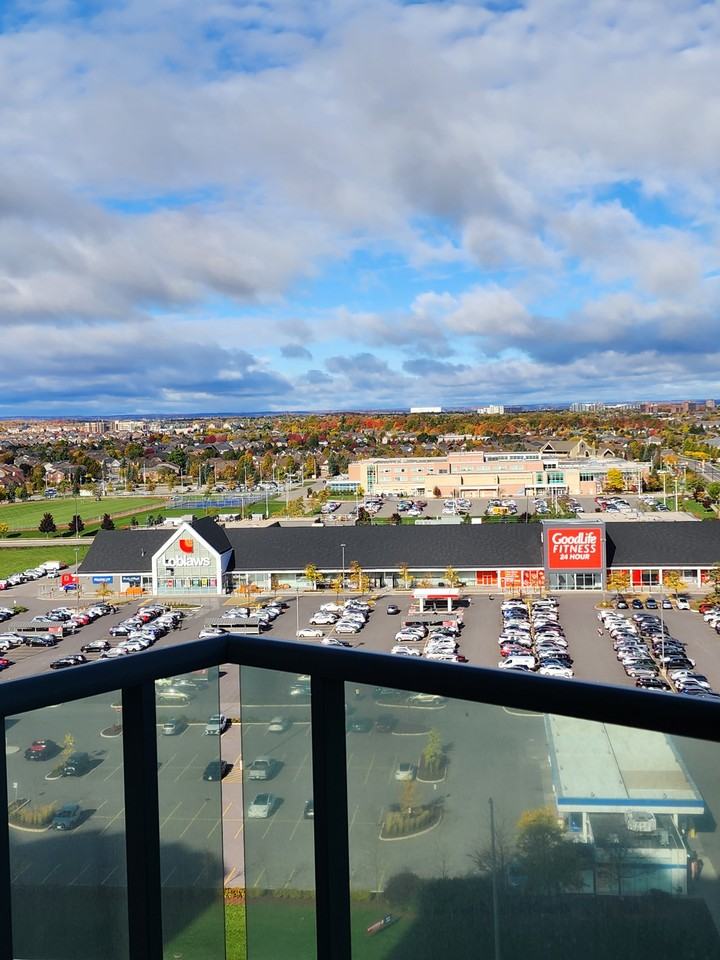 4900 Glen Erin Dr - Photo 3 of 13