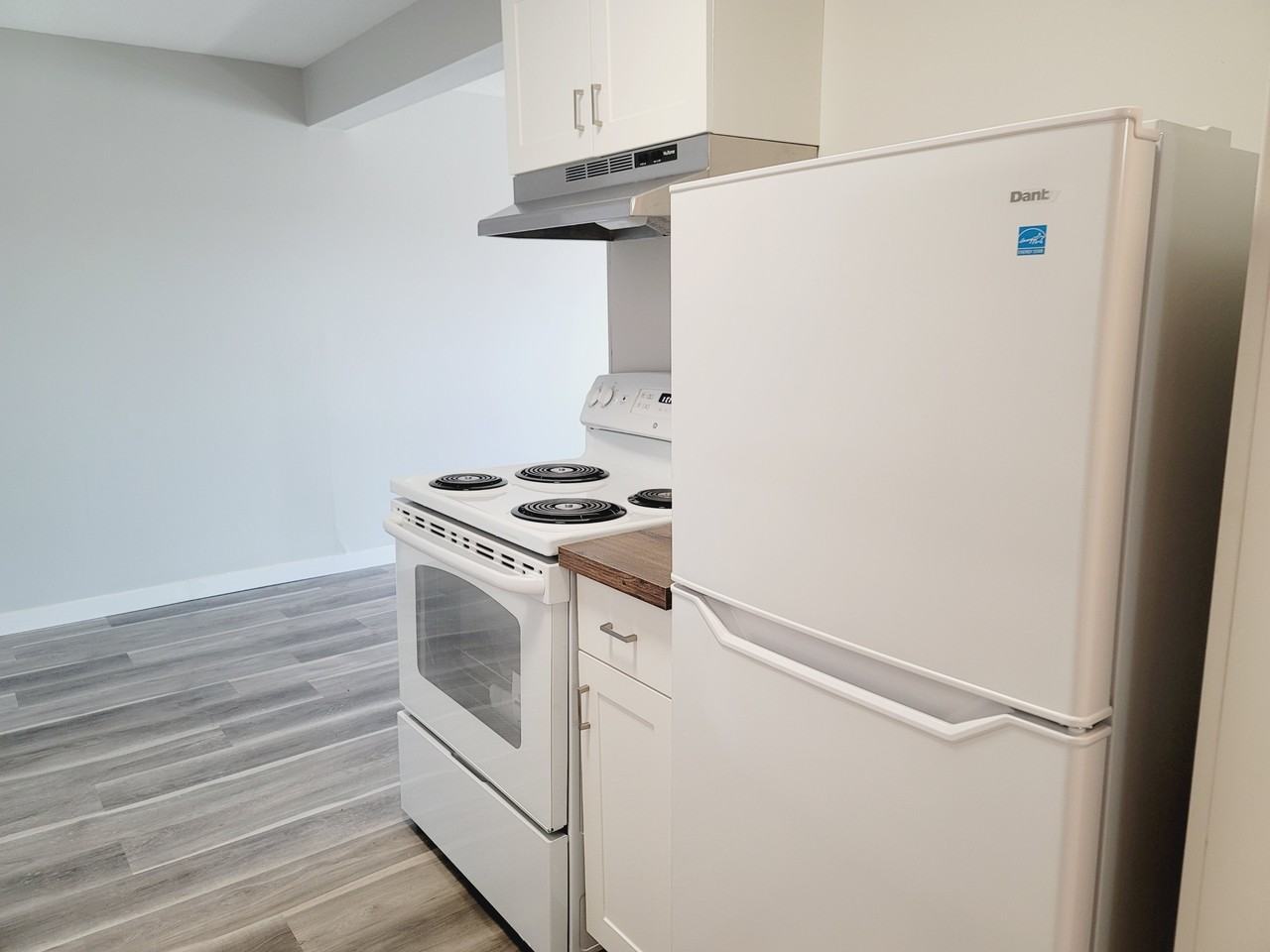 10140 156 St Nw - Photo 2 of 21