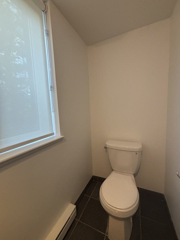 1068 Hornby St #103 - Photo 7 of 26
