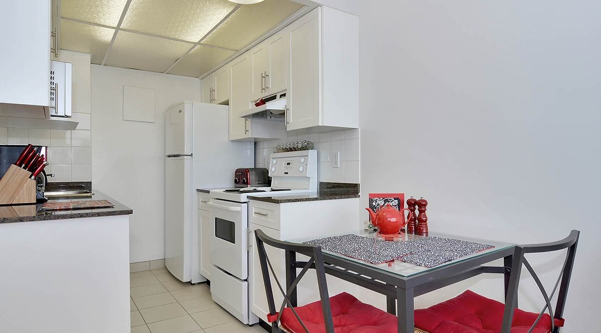 1750 Davie St - Photo 2 of 17