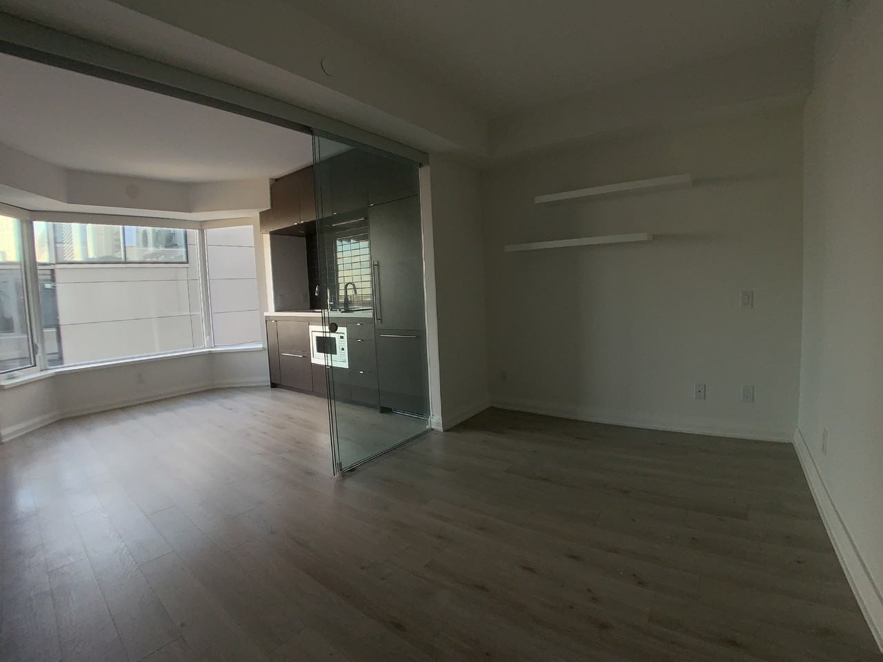 155 Yorkville Ave - Photo 6 of 27