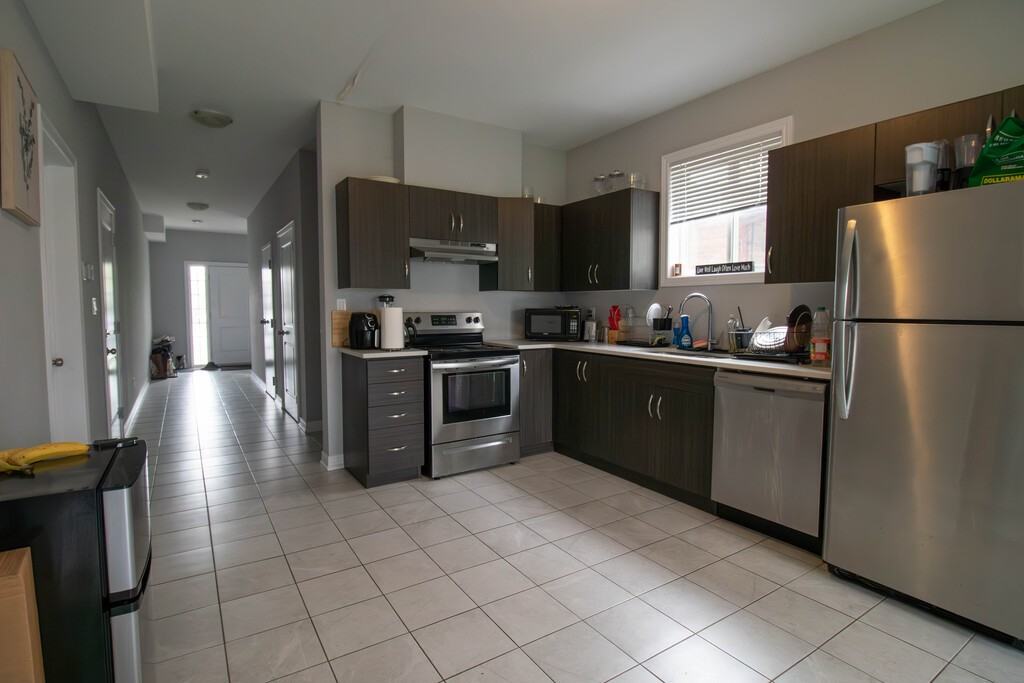 9B Cleveland St - Photo 3 of 17