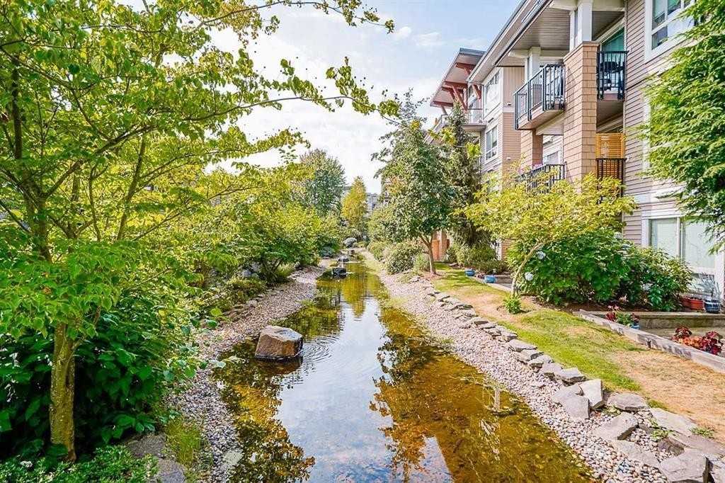 6688 120 St - Photo 4 of 22