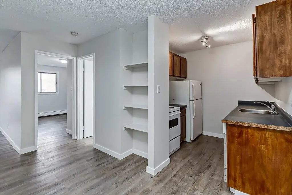 St. James Place - Photo 6 of 27