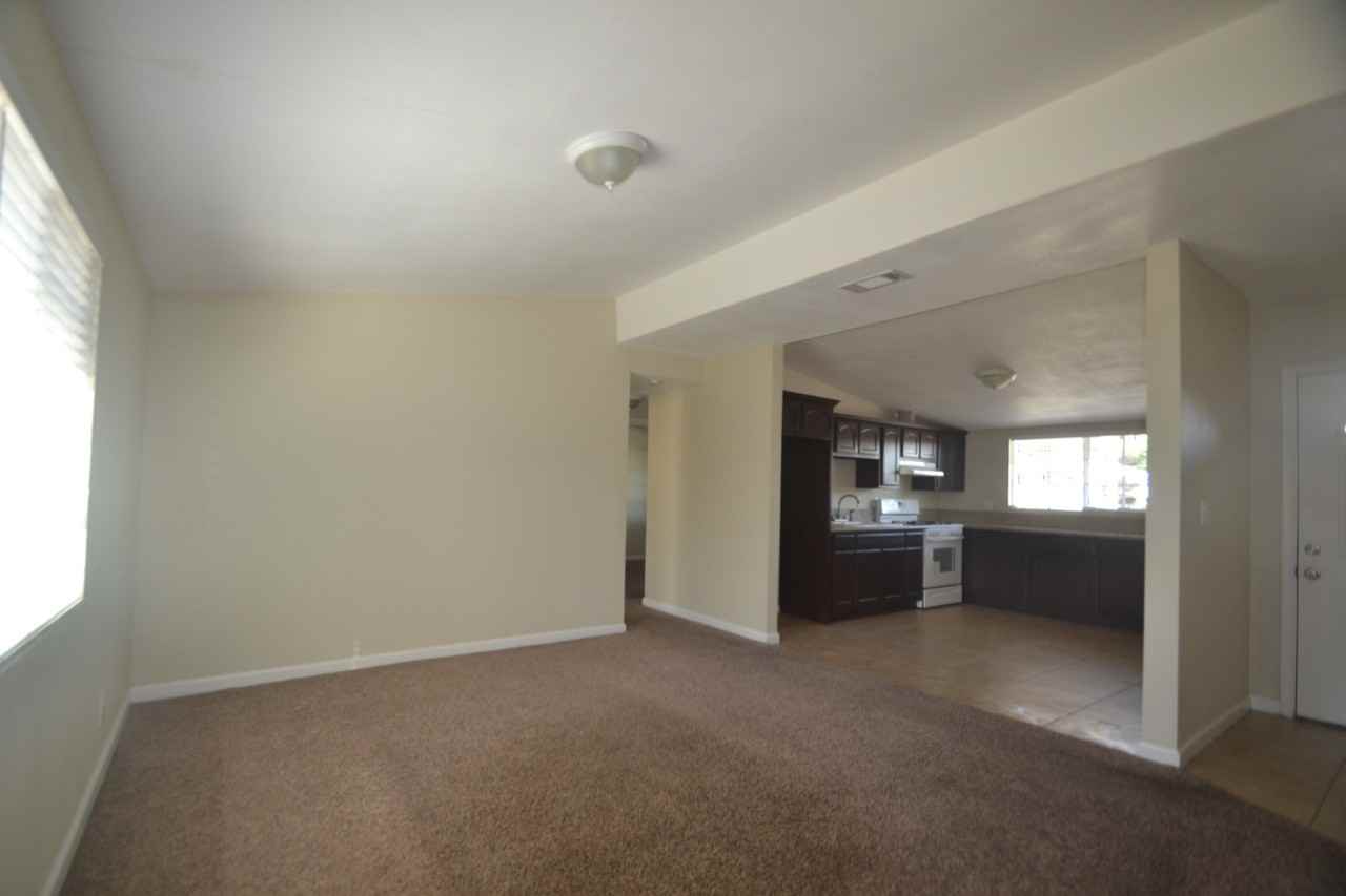 227 Zenith Ave - Photo 3 of 15