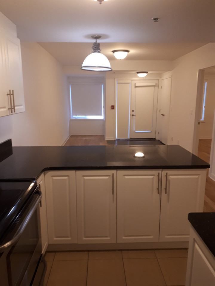 456 King Edward Ave #458 - Photo 6 of 12