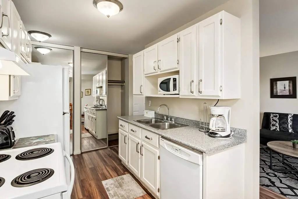 Bankview Vista - Photo 7 of 21