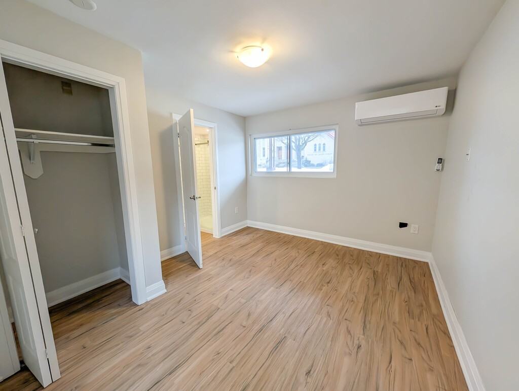 81 Empire St - Photo 5 of 11