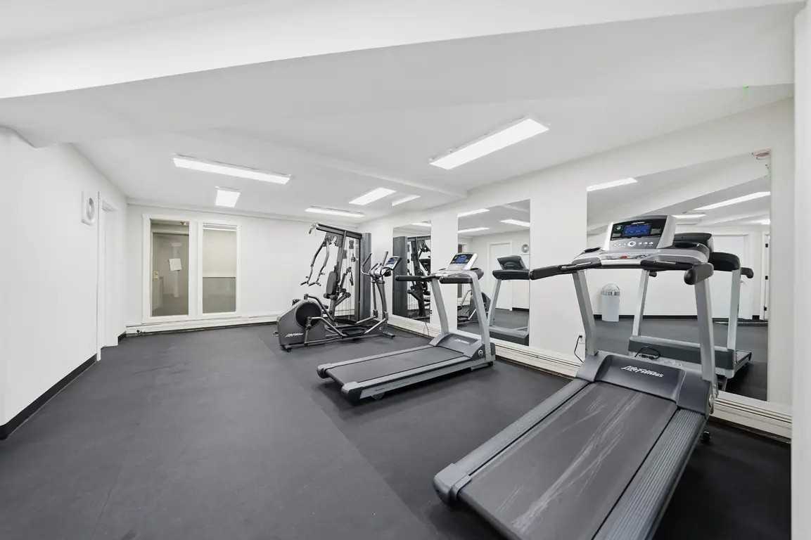 Lakewood Manor - Photo 2 of 50