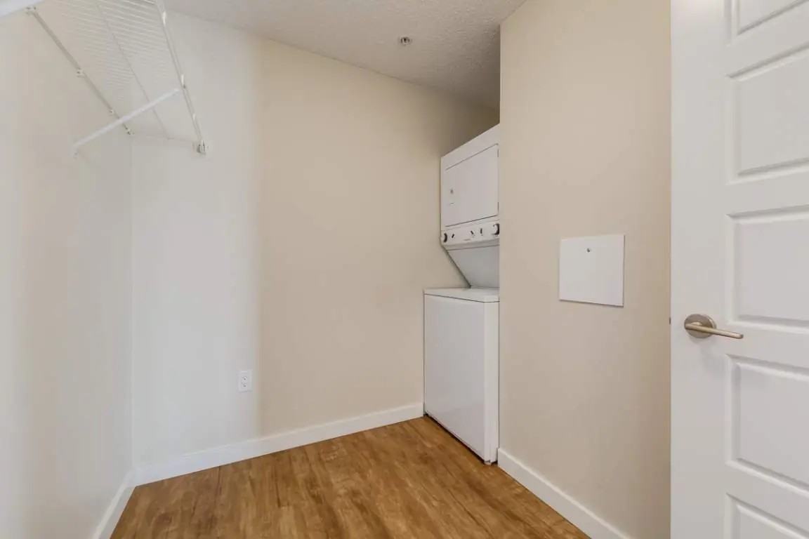 Avalon Court - Photo 7 of 32