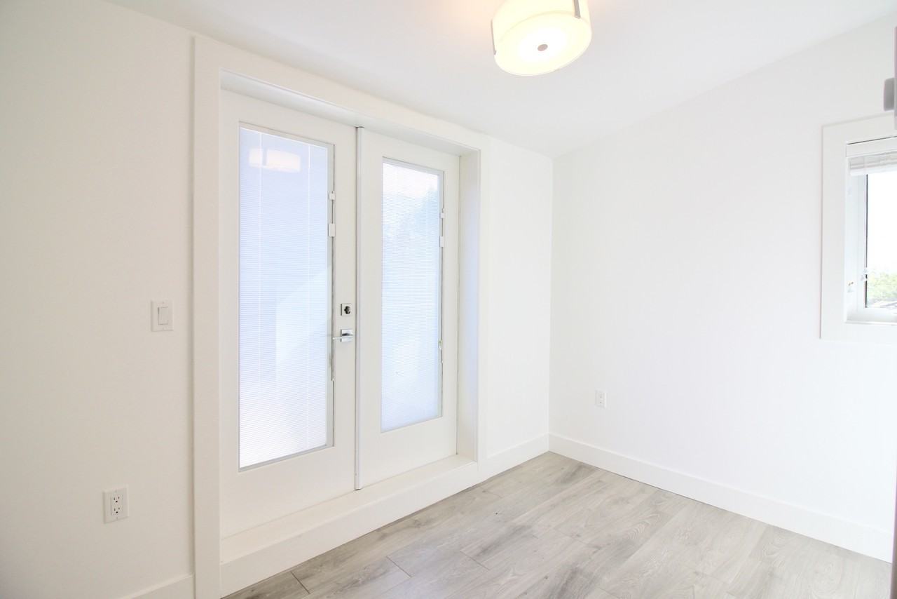 1548 64th Ave W - Photo 4 of 8