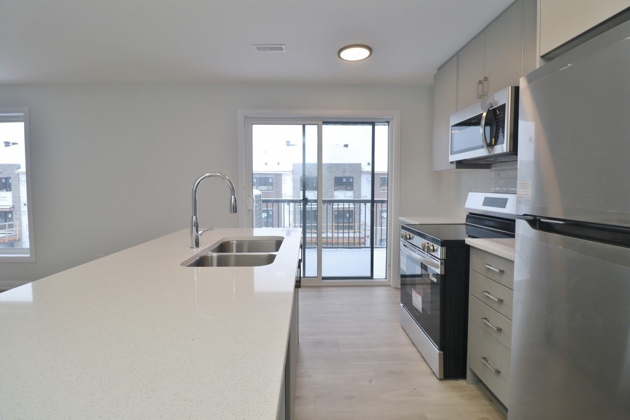 401 Glenroy Gilbert Dr - Photo 7 of 30