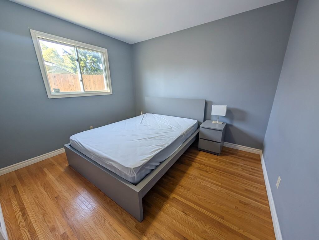 6930 Whitman Ave - Photo 6 of 16