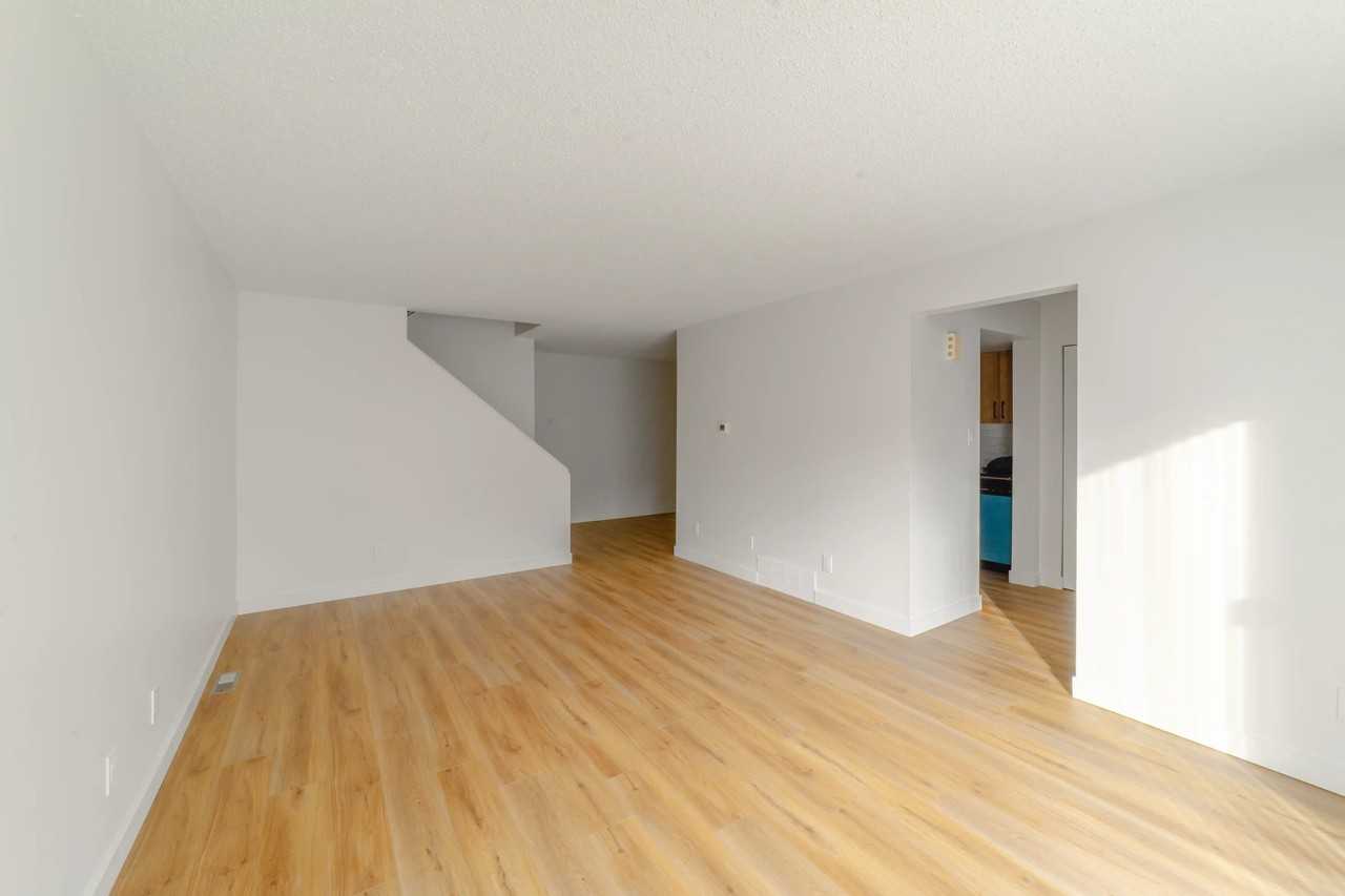 Huntington Townhomes - Photo 7 of 50