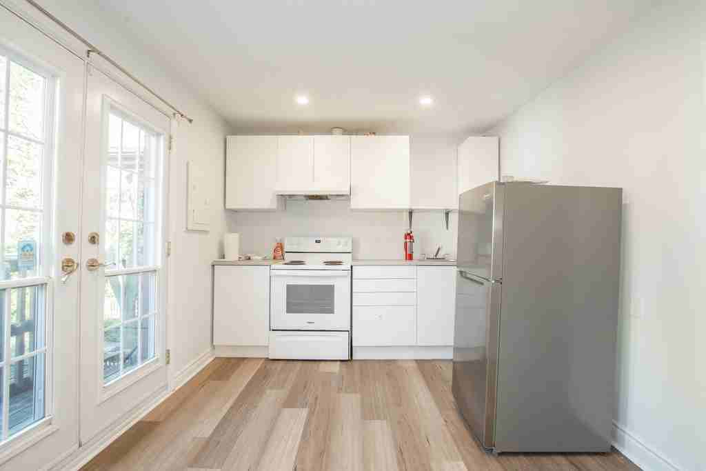 204 Sanford Ave S - Photo 7 of 19