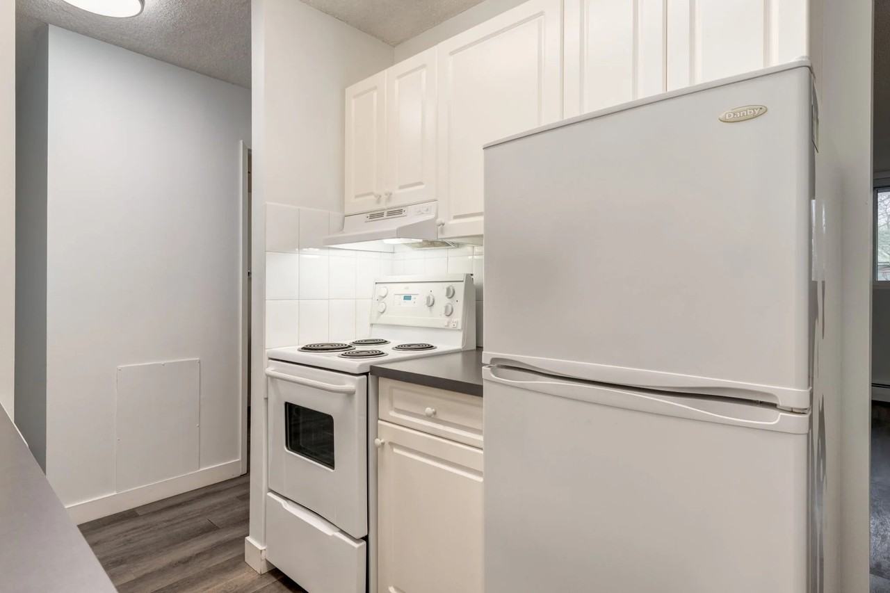 Sunnyside Gardens - Photo 6 of 31