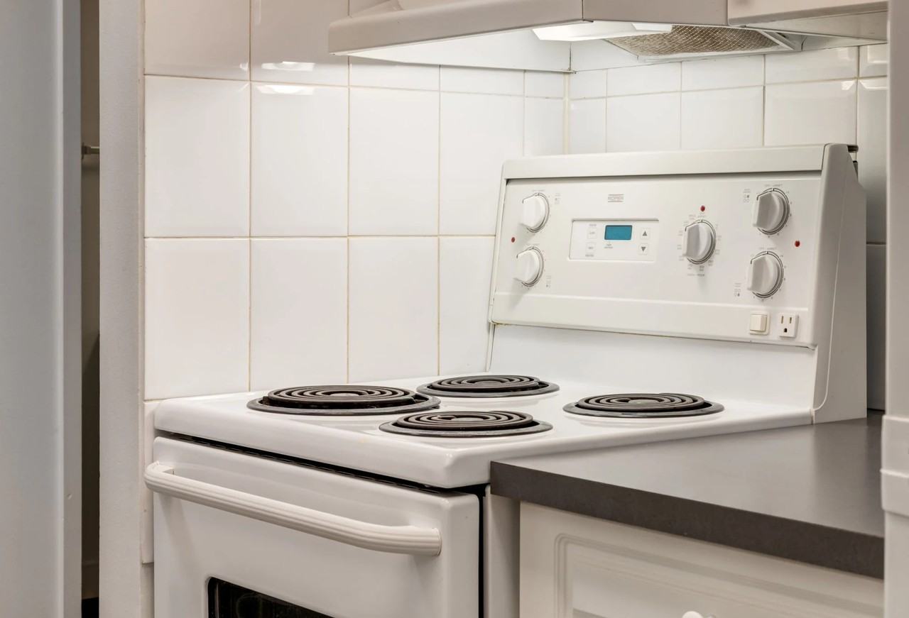 Sunnyside Gardens - Photo 7 of 31