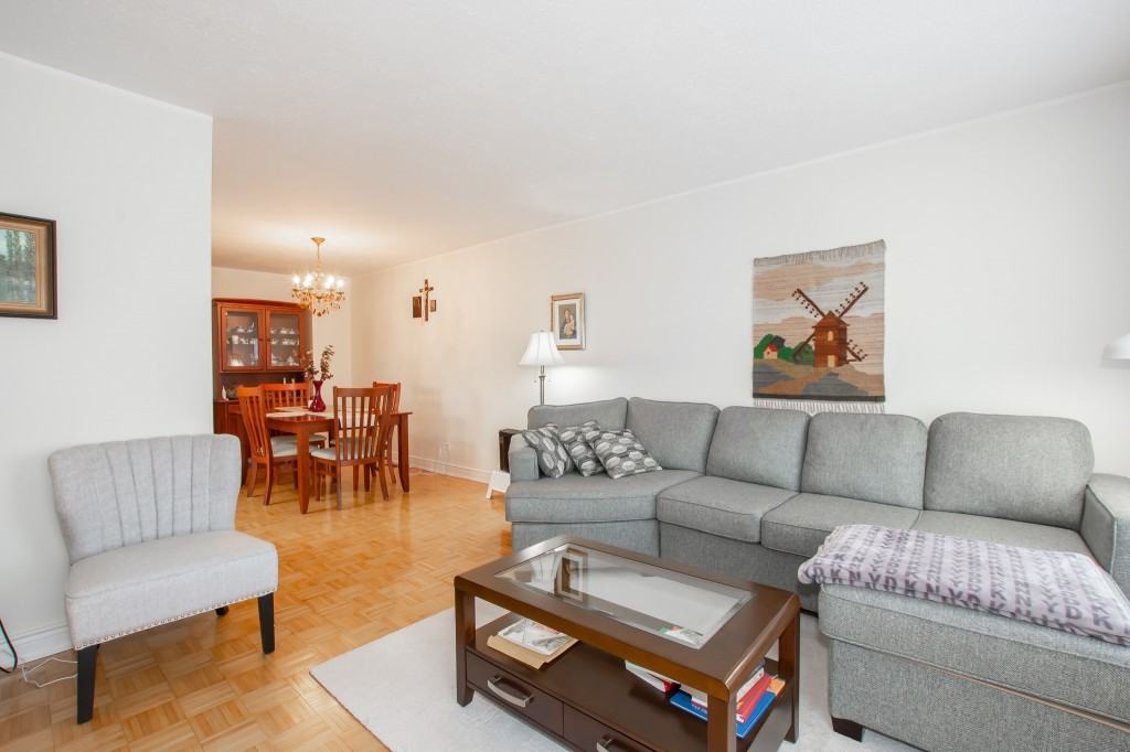 56 Meredith Dr - Photo 3 of 18