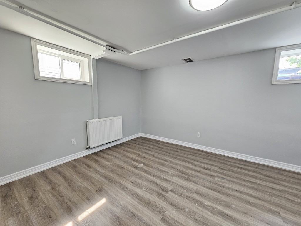 209 Killaly St E - Photo 6 of 17