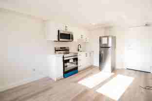 21 Seventh St - Photo 1 of 1