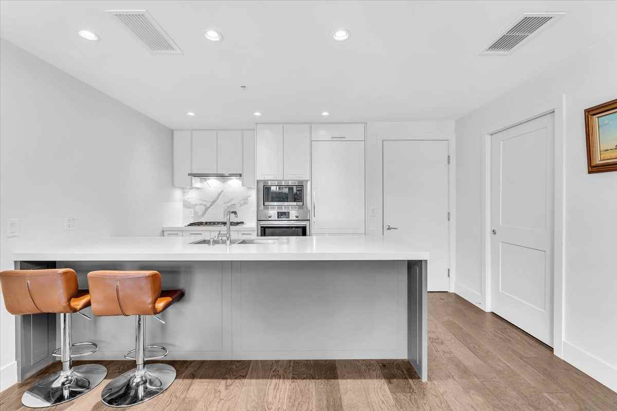 7878 Granville Street 101 - Photo 5 of 26