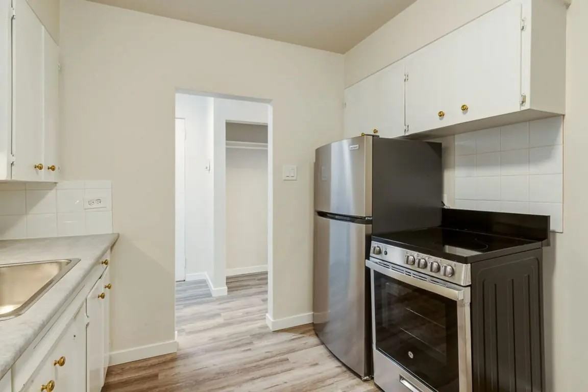 Peyto Apartments - Photo 5 of 16