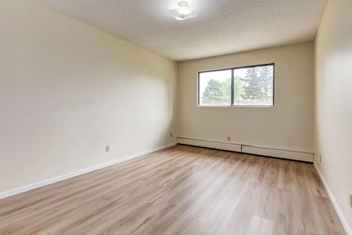 South Ridge Apartments - Photo 7 of 35