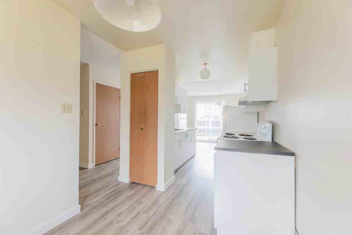 South Ridge Townhomes - Photo 5 of 44