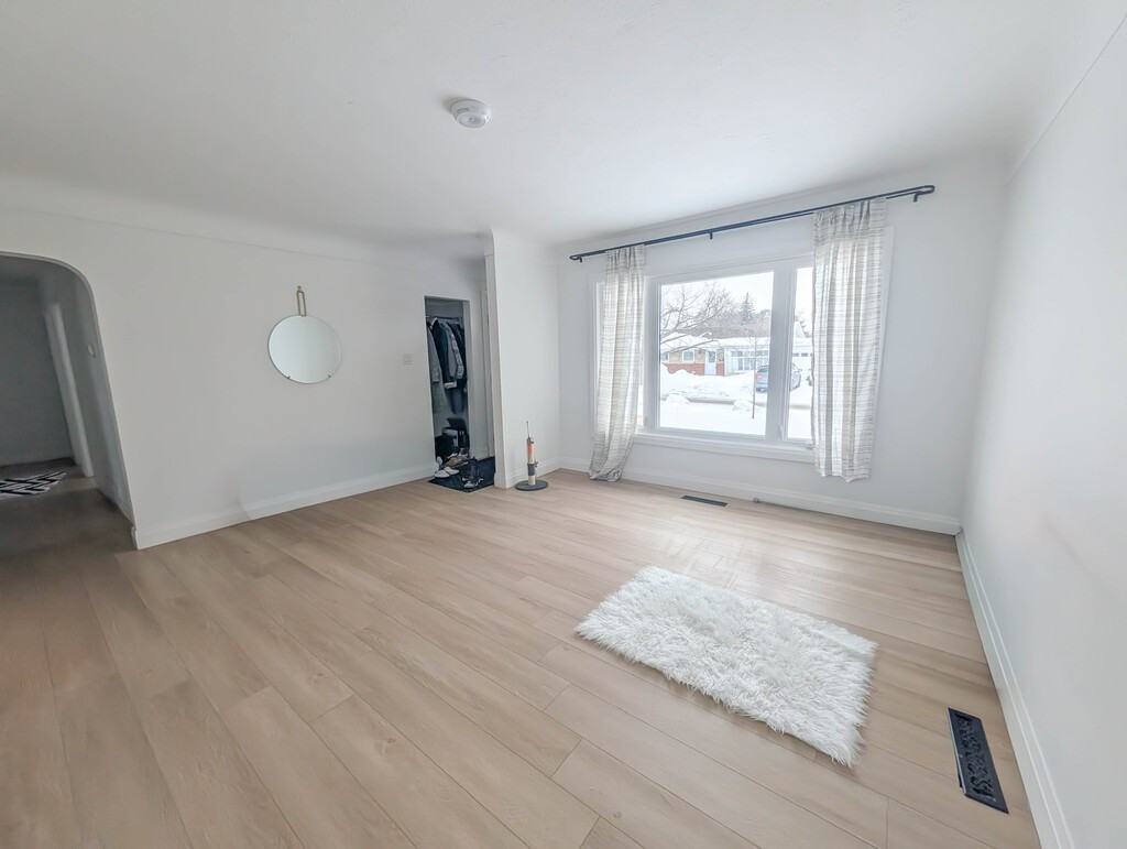 89 Jacobson Ave - Photo 4 of 19