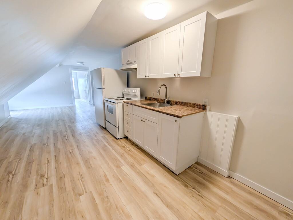 67 Seventh St - Photo 2 of 13