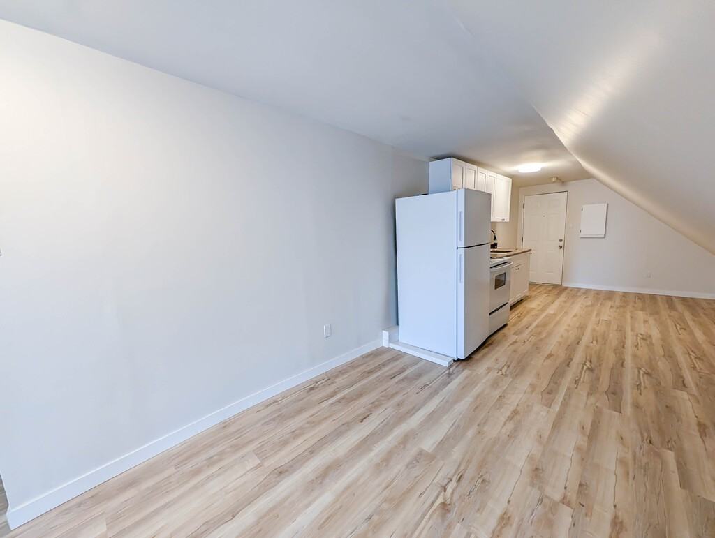 67 Seventh St - Photo 5 of 13