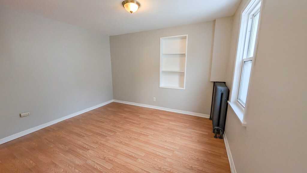 263 King St - Photo 4 of 8