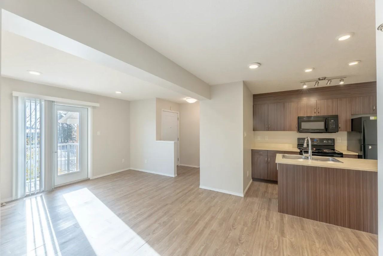 Sagecourt - Photo 2 of 20