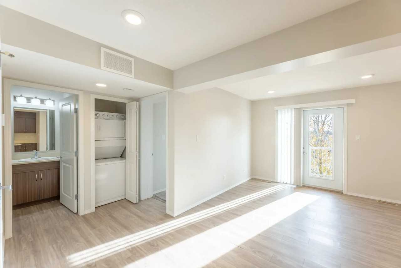 Sagecourt - Photo 3 of 20