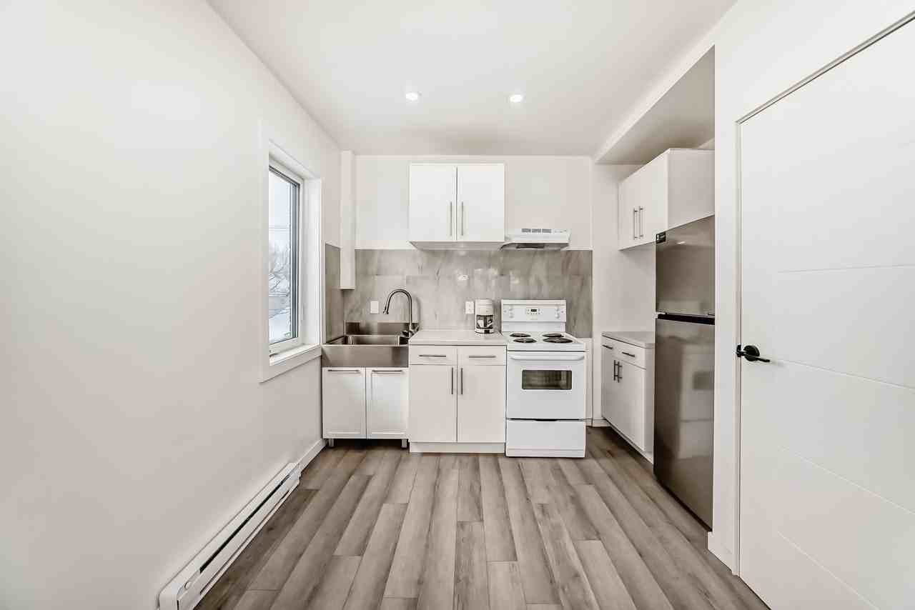 764 Victor St - Photo 4 of 16