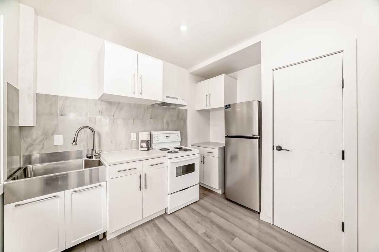 764 Victor St - Photo 5 of 16