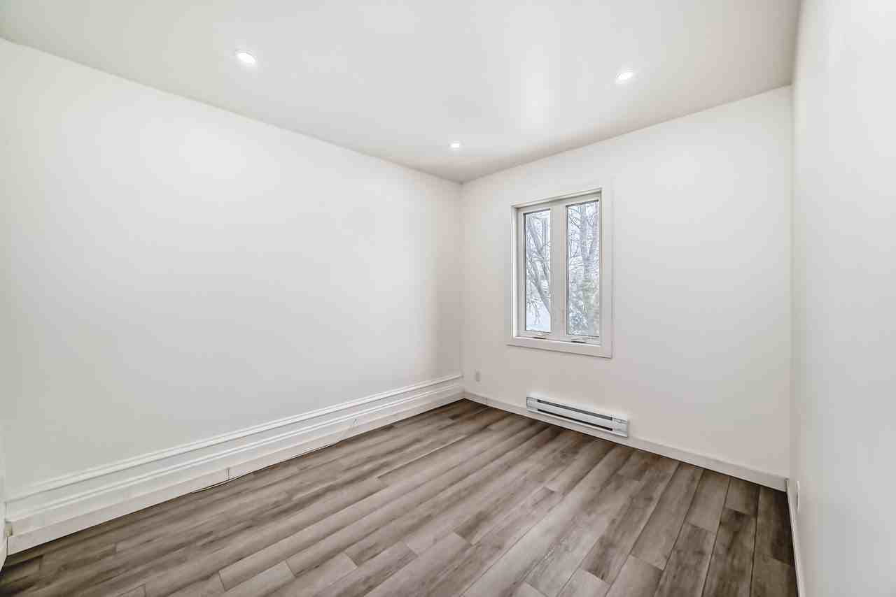 764 Victor St - Photo 6 of 16