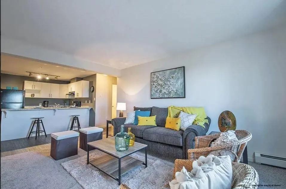 King's Heights - Photo 2 of 26