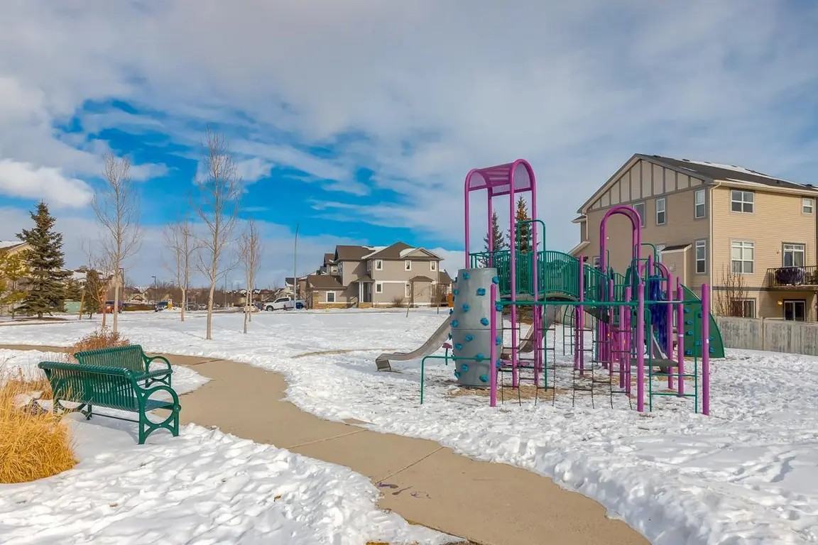 King's Heights - Photo 4 of 26