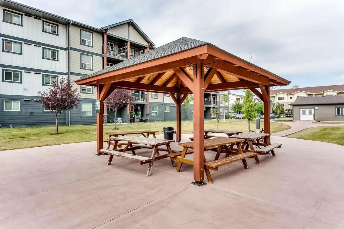 King's Heights - Photo 6 of 26